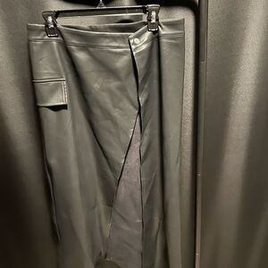 AKIRA Sleek Black Cargo Skirt